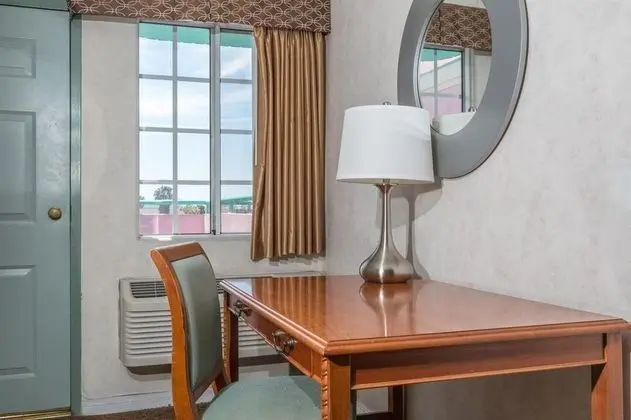 Days Inn by Wyndham Santa Monica/Los Angeles