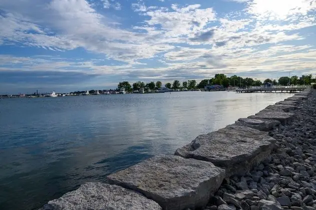 Days Inn by Wyndham Sarnia Harbourfront - Plaj