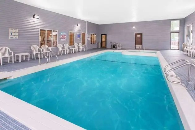 Days Inn by Wyndham Sault Ste Marie MI - Genel