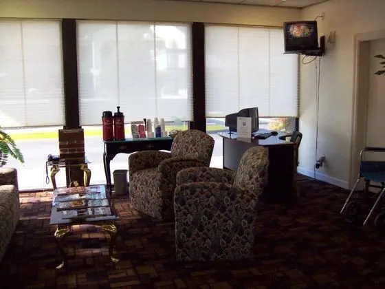 Days Inn by Wyndham Savannah - Abercorn Southside