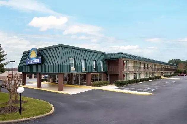 Days Inn by Wyndham Seneca
