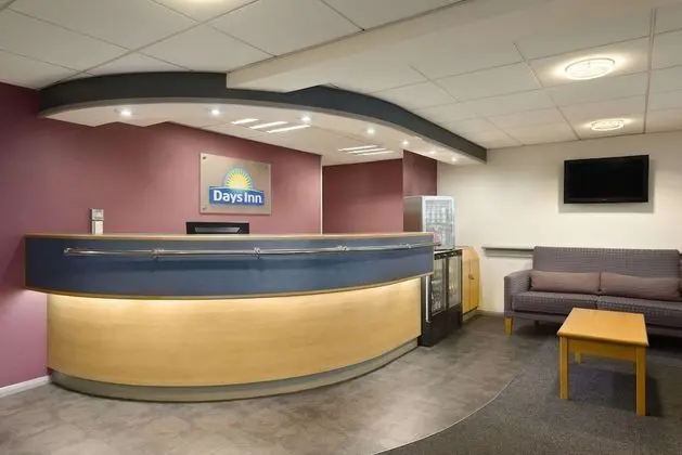 Days Inn by Wyndham Sheffield M1 - Lobi