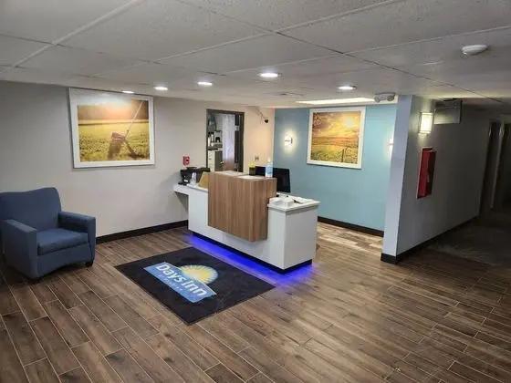 Days Inn by Wyndham Sioux Falls Airport - Lobi