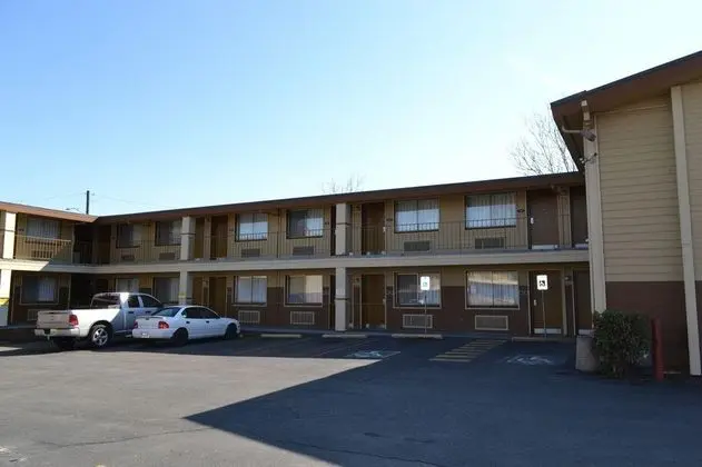 Days Inn by Wyndham Spokane