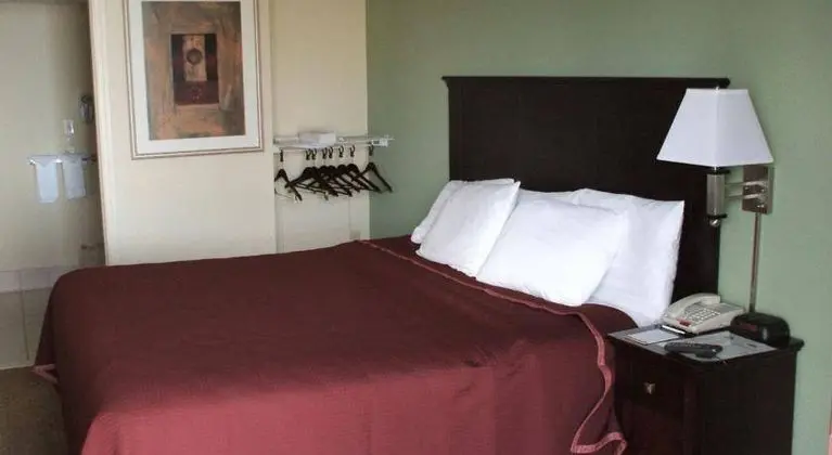 Days Inn by Wyndham Springfield/Phil.Intl Airport