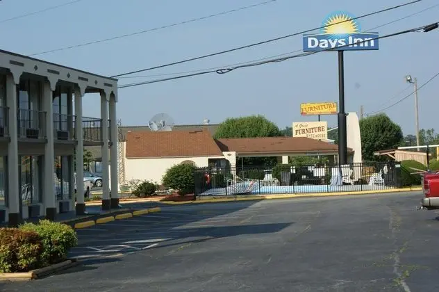 Days Inn by Wyndham Statesville