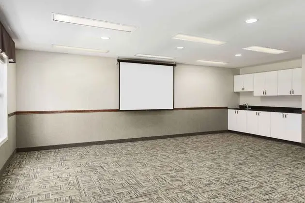 Days Inn by Wyndham Steinbach