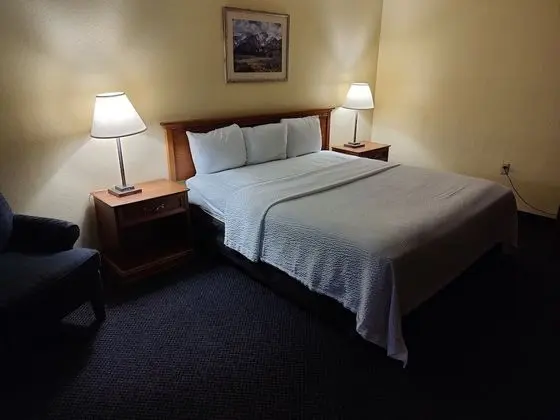 Days Inn by Wyndham Stockton - Oda