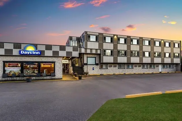 Days Inn by Wyndham Sylvan Lake - Dış Mekan