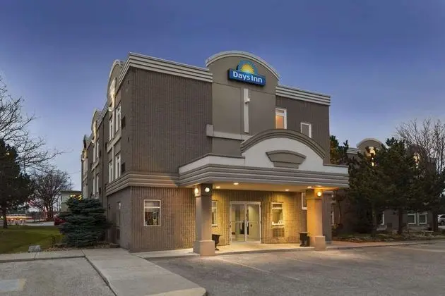 Days Inn by Wyndham Toronto West Mississauga