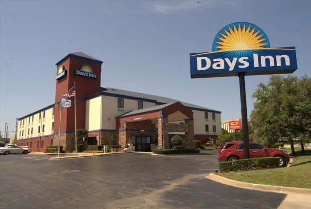 Days Inn by Wyndham Tulsa Central