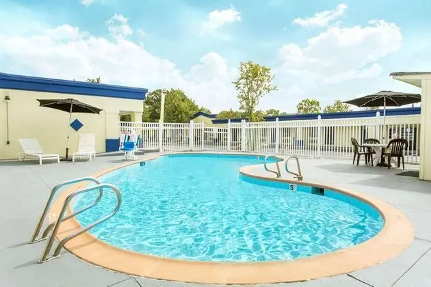 Days Inn by Wyndham Virginia Beach Town Center - Genel