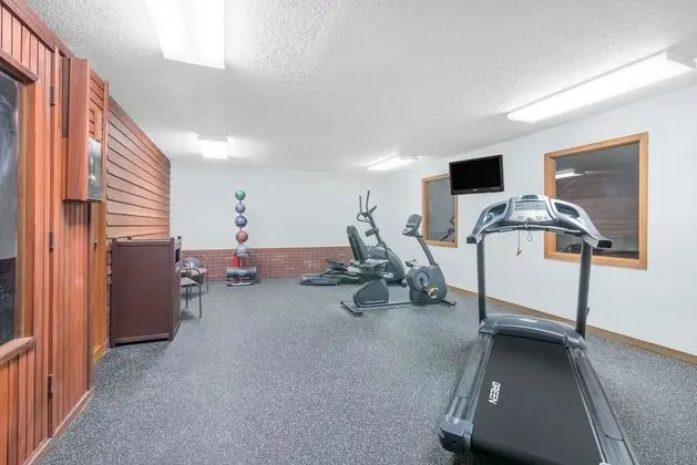 Days Inn by Wyndham Wall - Fitness