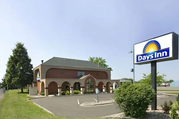 Days Inn by Wyndham Willmar - Dış Mekan