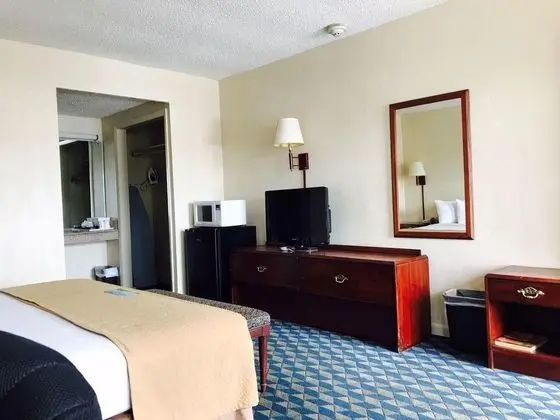 Days Inn by Wyndham Wrightstown