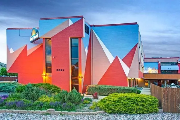 Days Hotel by Wyndham Boulder