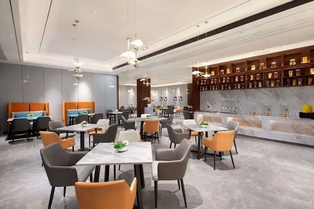 Days Hotel by Wyndham Changsha South - Yerinde Yemek