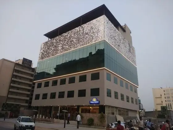 Days Hotel by Wyndham Jaipur Tonk Road - Dış Mekan