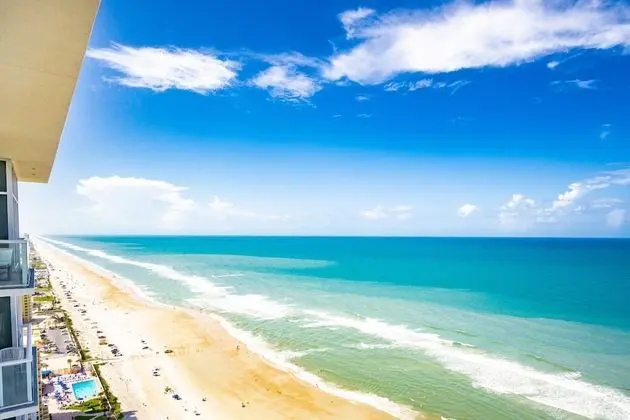 Daytona Grande Oceanfront Resort - Plaj
