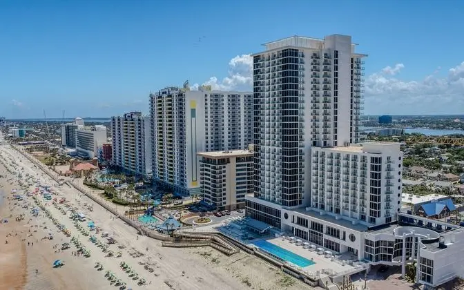 Daytona Grande Oceanfront Resort - Plaj