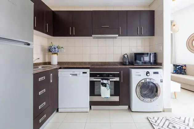 Dazzling & Artistic Studio Apartment In Dubai Marina - İç Mekan