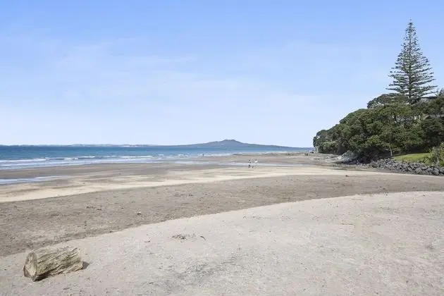 Dazzling Mairangi Bay Retreat Sea Views - Plaj
