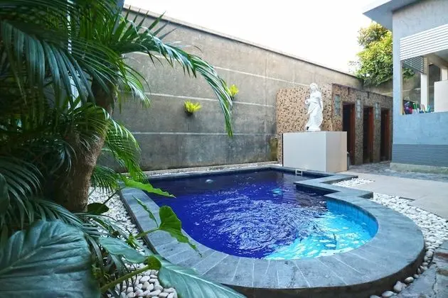 DD Living - Havuz