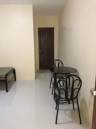 DDD Habitat Bacolod Apartments - Oda