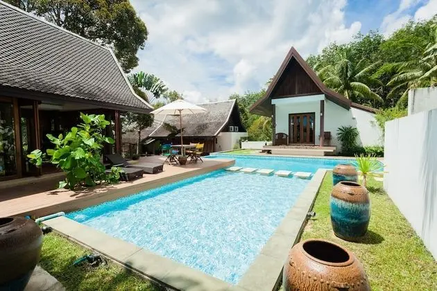 De Chom Villa - Havuz