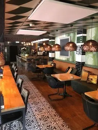 Hotel de Jonge Heertjes - Yerinde Yemek