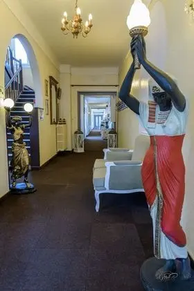 Hotel de la Cloche - Lobi