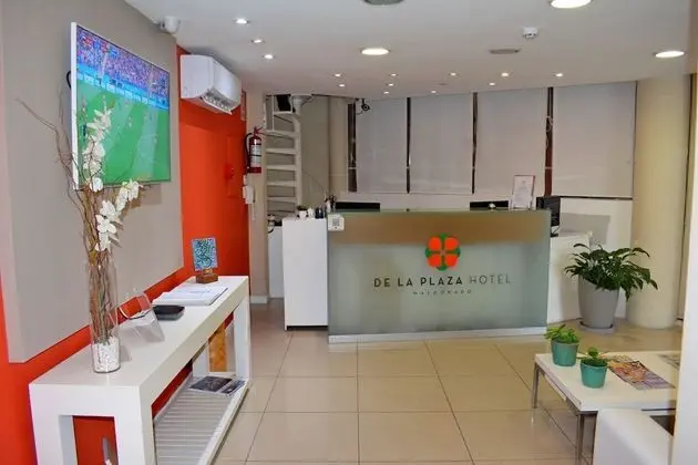 De la Plaza Hotel
