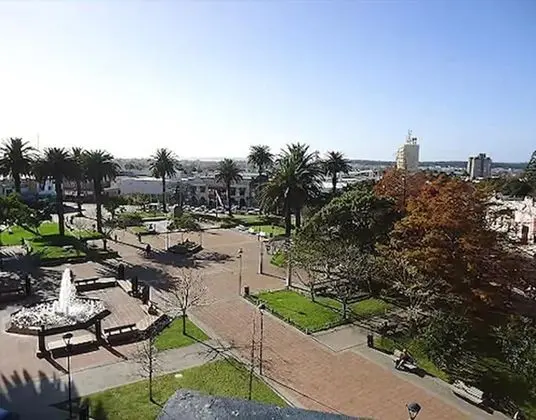 De la Plaza Hotel