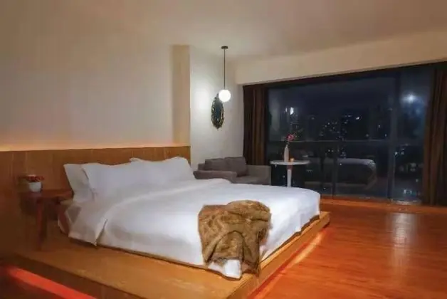 De La Reine Bar & Spa Hotel Guangzhou - Oda