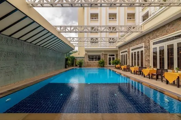 Hotel de la Renaissance - Havuz