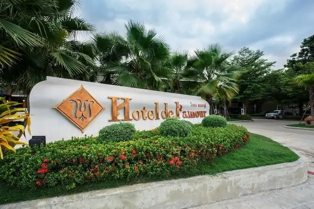 Hotel de l'amour - Dış Mekan