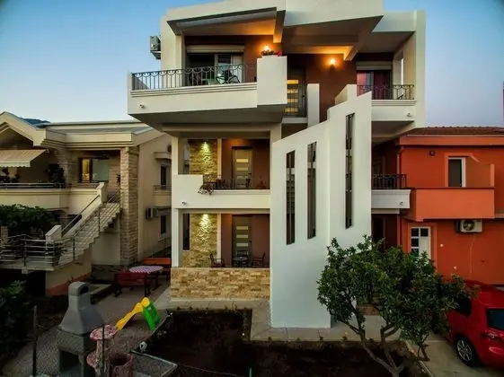De Lux Apartments Luka - Dış Mekan
