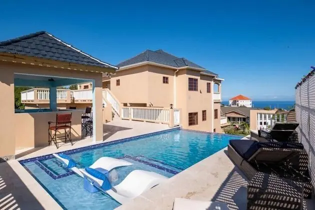 Villa De-Luxe Paradise - Havuz