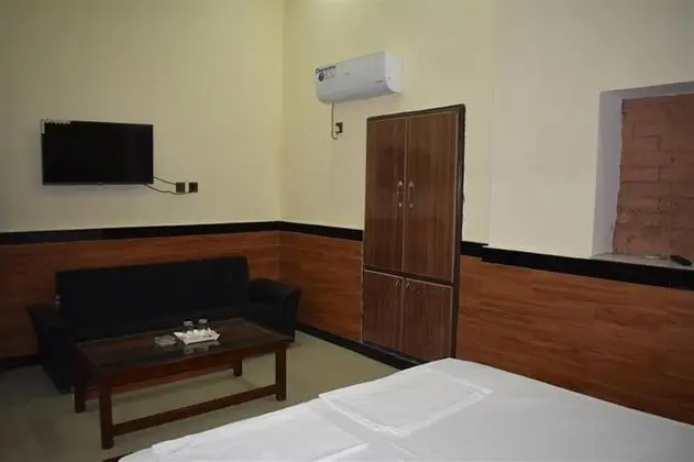 De Metro Guest House