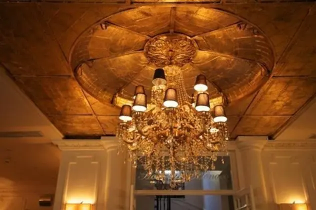 Hotel De Monaco