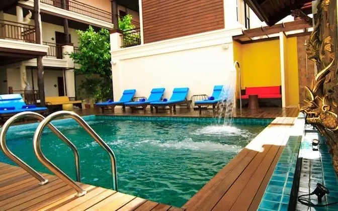 De Naga Hotel Chiang Mai - Havuz