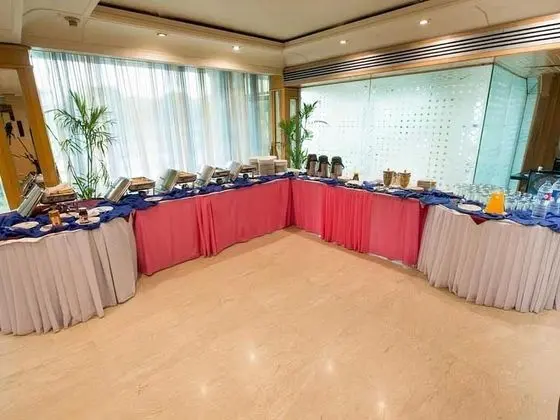 Hotel de Papae Intl - Yerinde Yemek