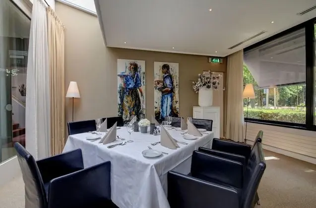 De Postelse Hoeve - Yerinde Yemek