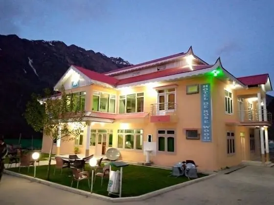 Hotel De Rose Wood Batakundi
