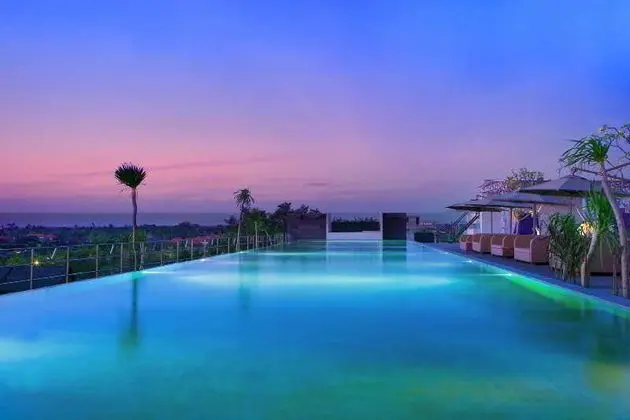 de Vin Sky Hotel Seminyak - Havuz