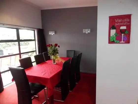 De Vine Martinborough 14 Cologne St - Yerinde Yemek