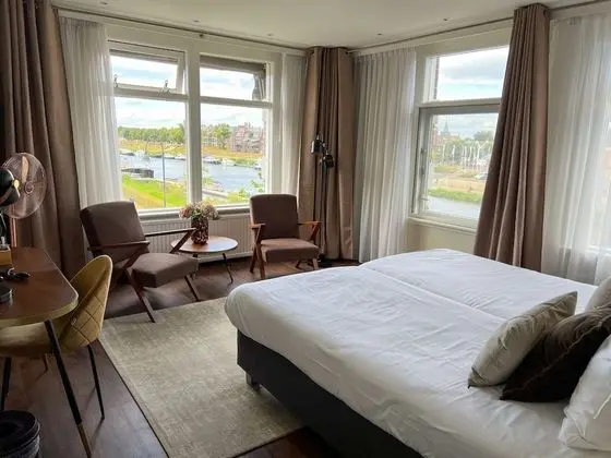 De Zon Hotel & Restaurant