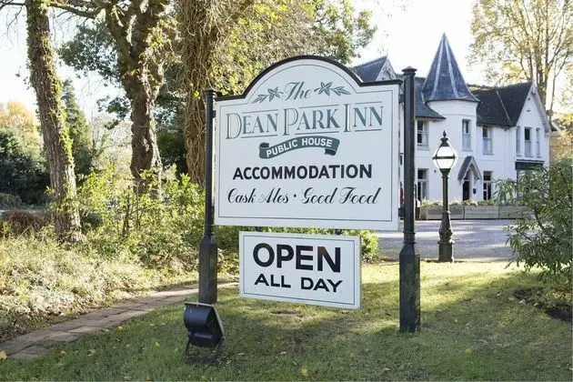 Dean Park Inn