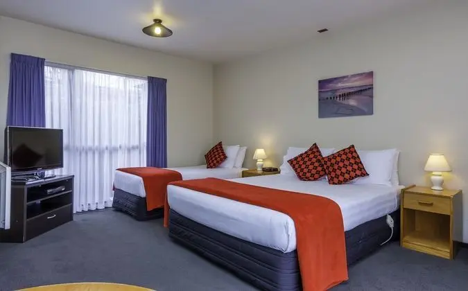 DEANS BUSH MOTEL ON RICCARTON