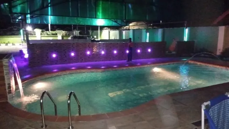 De'Bliss Gold Hotel & Suite - Havuz